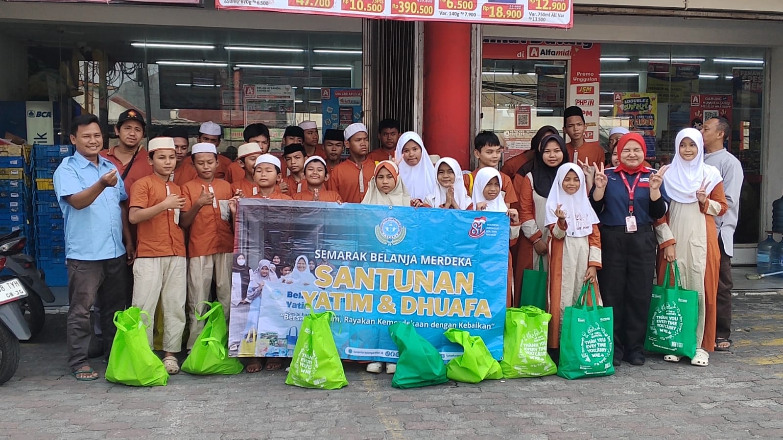 Semarak Kemerdekaan di Bulan Maulid: Adik-adik Yatim & Dhuafa Yayasan Tunas Harapan Pertiwi Belanja Merdeka