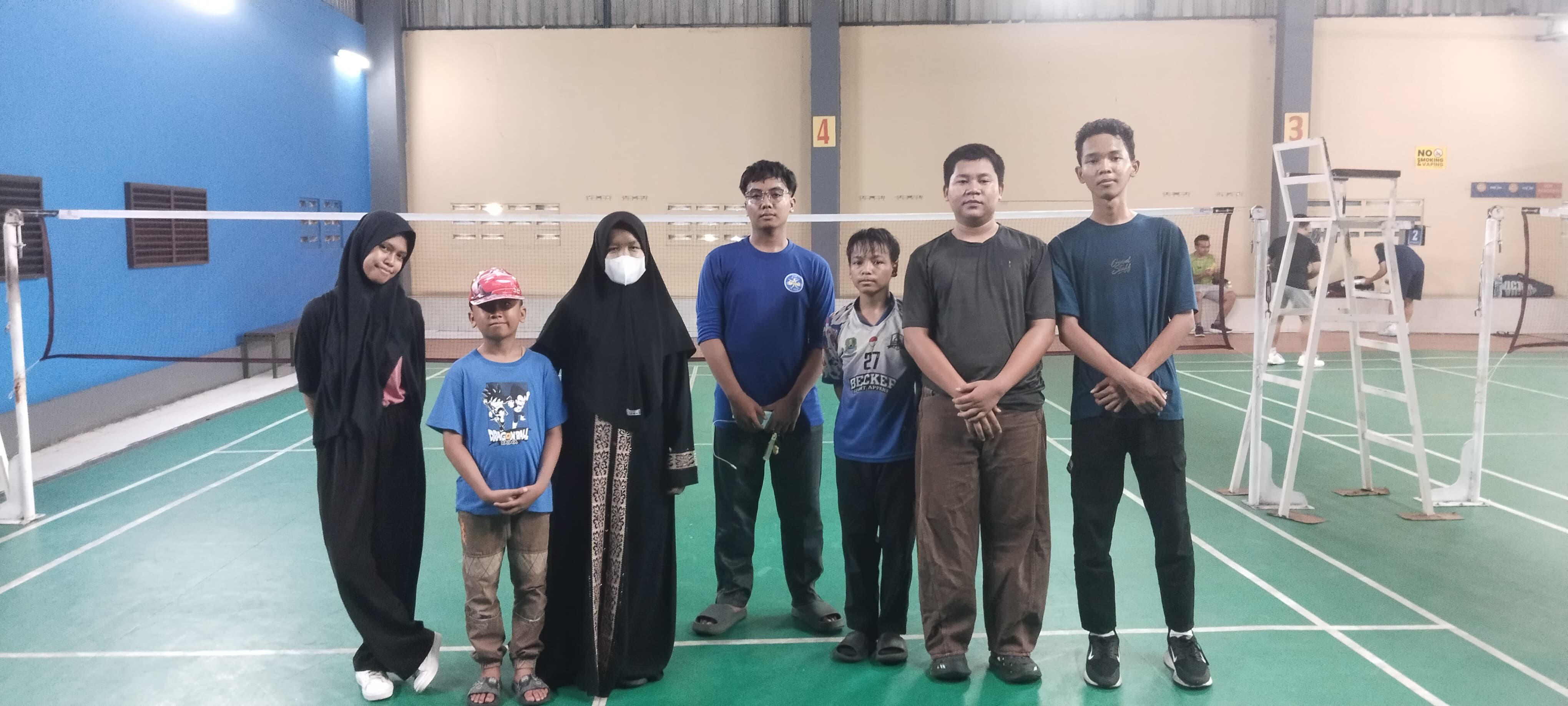 BADMINTON BERSAMA ADIK YATIM DHUAFA DAN SAHABAT ORTHAP YAYASAN TUNAS HARAPAN PERTIWI